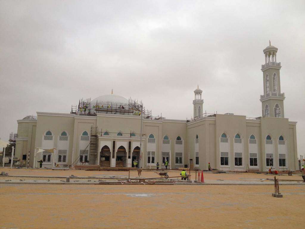 howllowcore-gallery-8 Precast hollowcore slabs used in mosque construction in the UAE, ensuring strength, speed, and durability.
